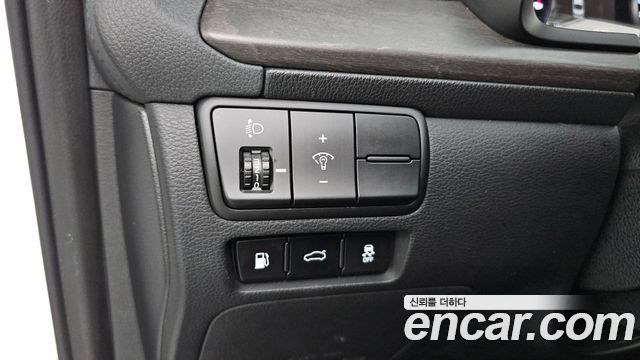 Kia K7 2021 — photo 27