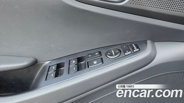 Hyundai Ioniq 2018 — photo 11