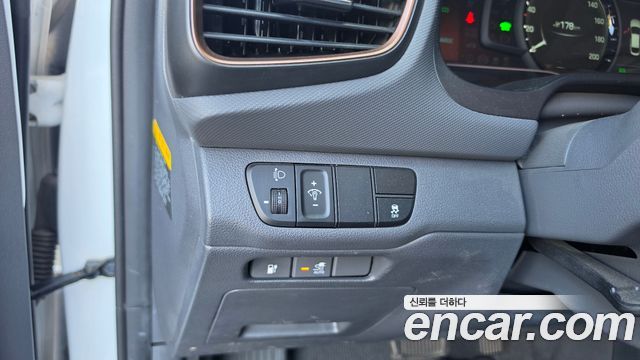 Hyundai Ioniq 2018 — photo 12