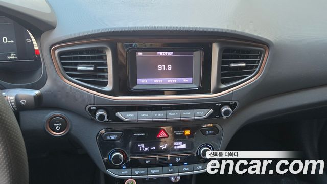 Hyundai Ioniq 2018 — photo 14