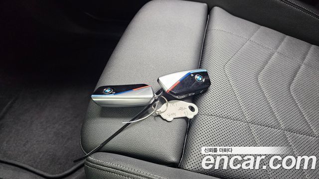 BMW iX1 2023 — photo 21