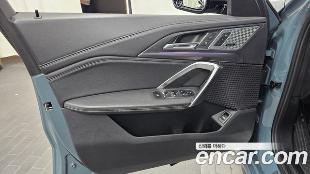 BMW iX1 2023 — photo 14
