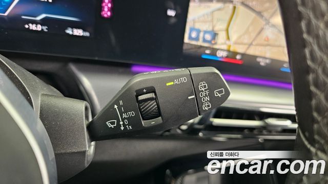 BMW iX1 2023 — photo 28