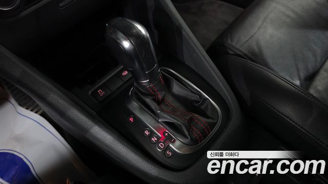 Volkswagen Golf 2012 — photo 9
