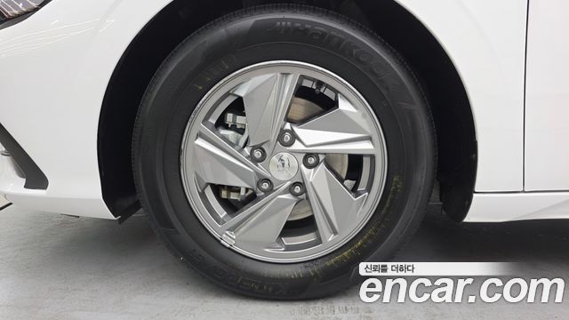 Hyundai AVANTE 2026 — photo 5