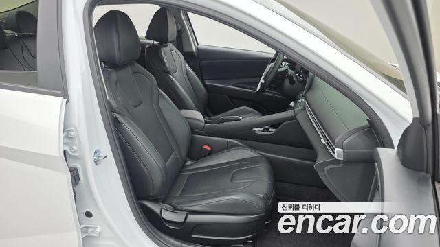 Hyundai AVANTE 2026 — photo 11