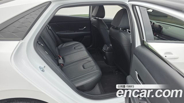 Hyundai AVANTE 2026 — photo 12