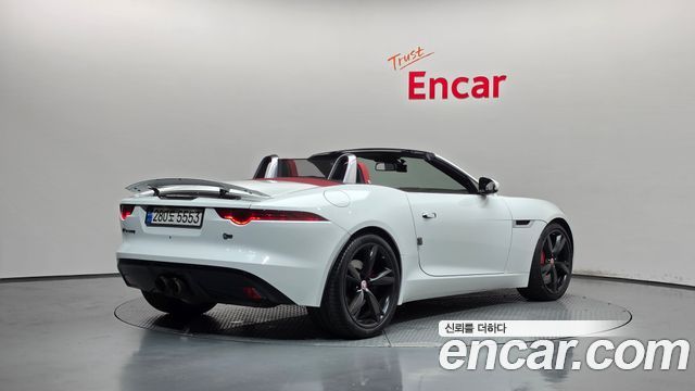 Jaguar F-TYPE 2016 — photo 2