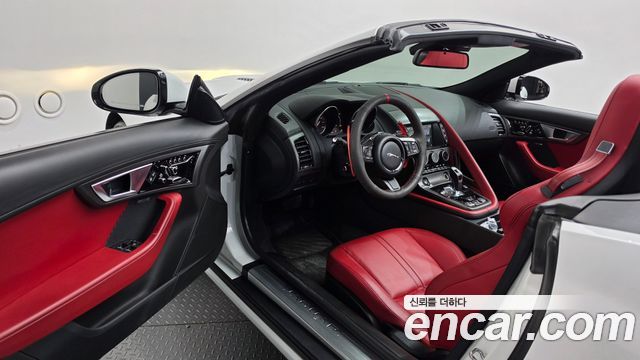 Jaguar F-TYPE 2016 — photo 10