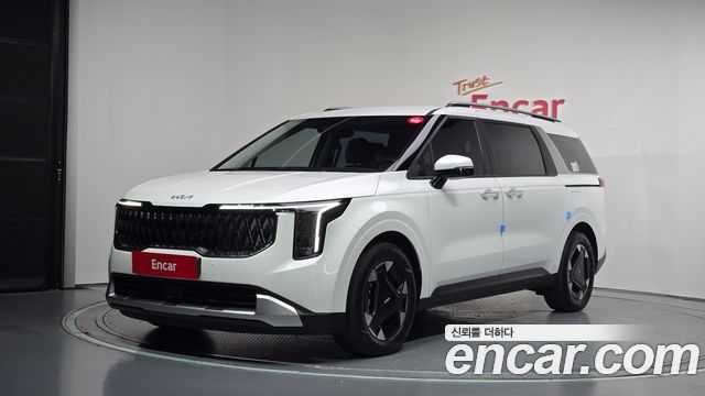 Kia Canival 2025 — photo 1