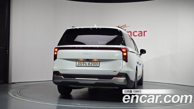 Kia Canival 2025 — photo 4