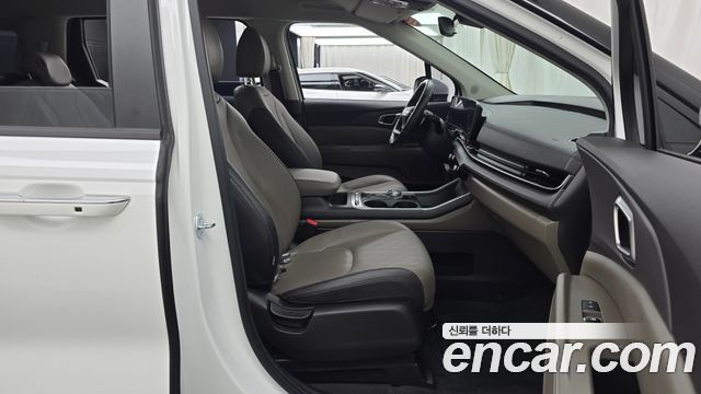 Kia Canival 2025 — photo 16