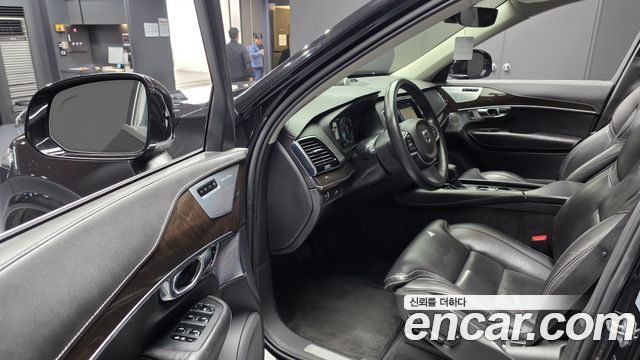 Volvo XC90 2017 — photo 10