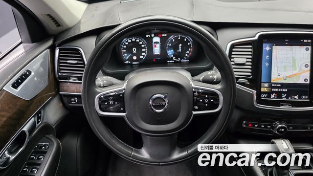 Volvo XC90 2017 — photo 13