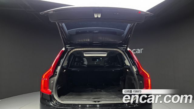 Volvo XC90 2017 — photo 19