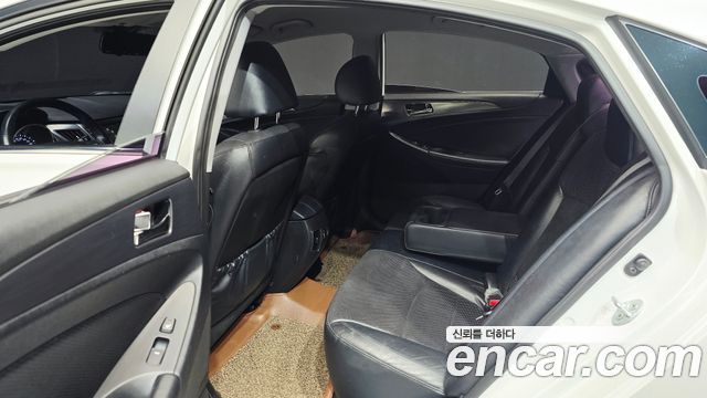 Hyundai Sonata 2014 — photo 11
