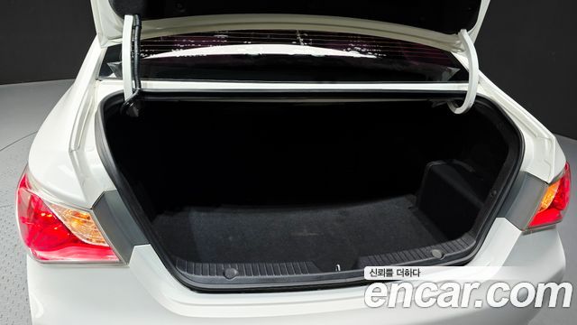 Hyundai Sonata 2014 — photo 20