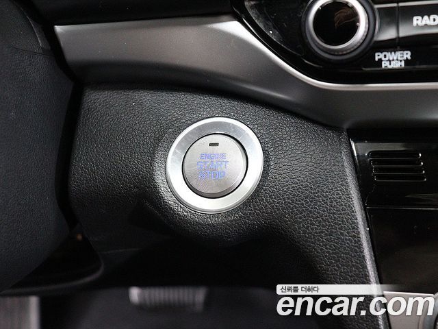 Hyundai AVANTE 2020 — photo 8