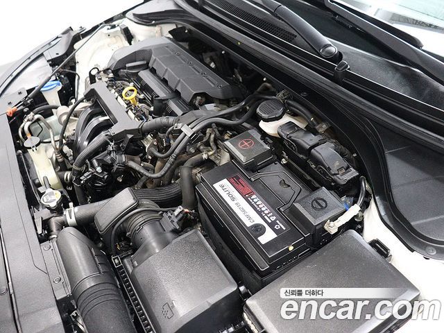 Hyundai AVANTE 2020 — photo 19