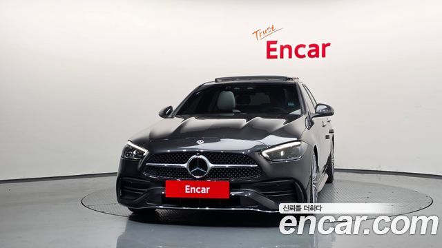 Mercedes-Benz C-Class 2023 — photo 3
