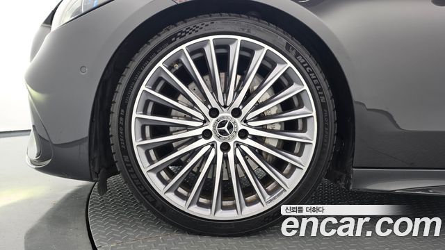 Mercedes-Benz C-Class 2023 — photo 5