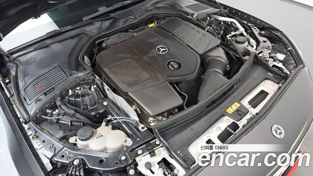 Mercedes-Benz C-Class 2023 — photo 6