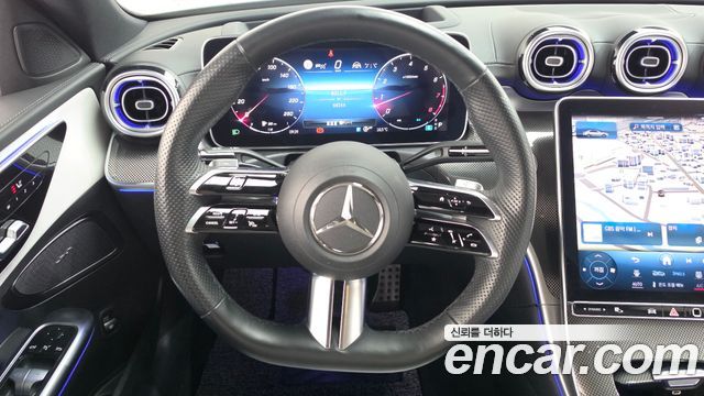 Mercedes-Benz C-Class 2023 — photo 15