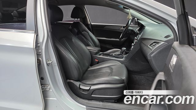 Hyundai Sonata 2018 — photo 11