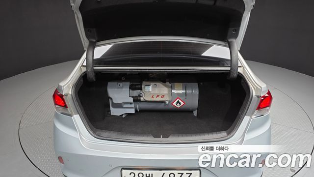 Hyundai Sonata 2018 — photo 20