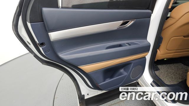 Genesis GV80 2021 — photo 15