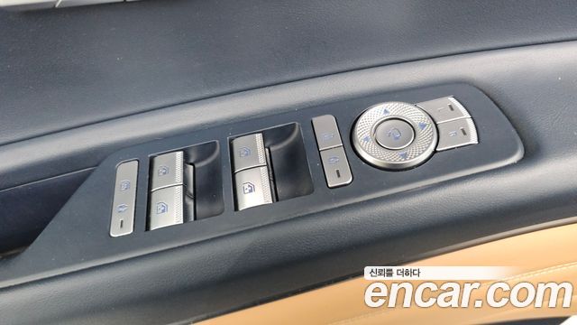 Genesis GV80 2021 — photo 27
