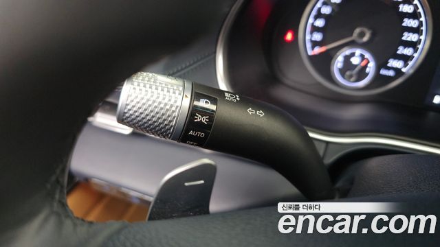 Genesis GV80 2021 — photo 28