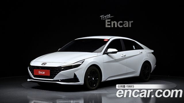 Hyundai AVANTE 2023 — photo 1