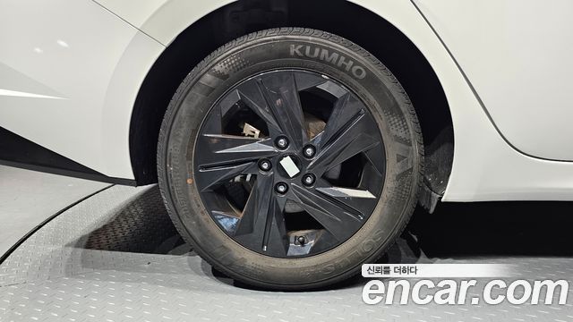 Hyundai AVANTE 2023 — photo 5