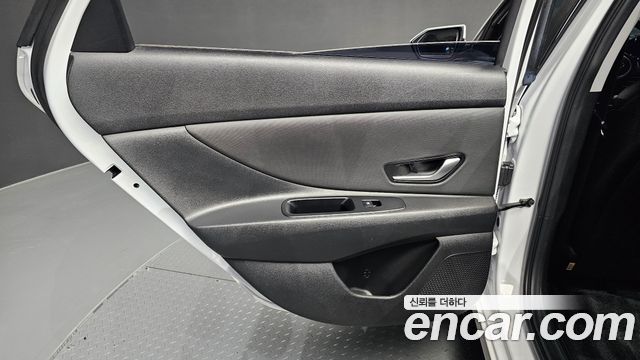 Hyundai AVANTE 2023 — photo 15