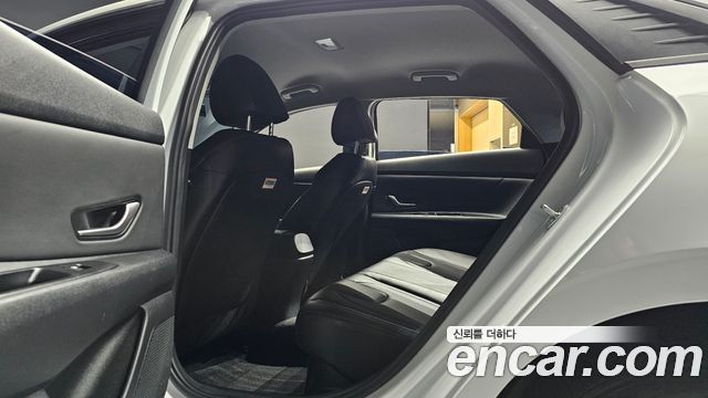 Hyundai AVANTE 2023 — photo 16