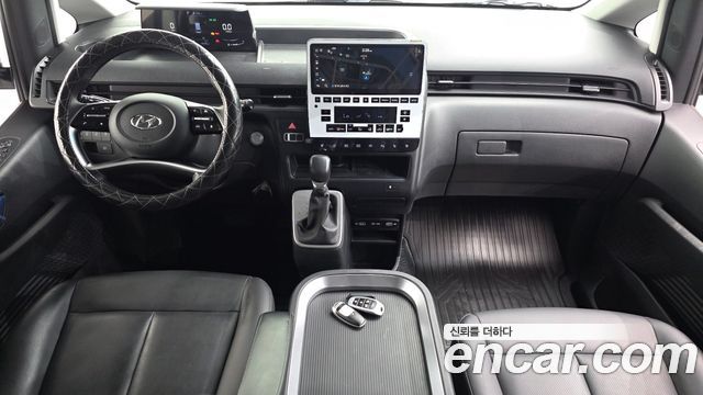 Hyundai Staria 2023 — photo 10