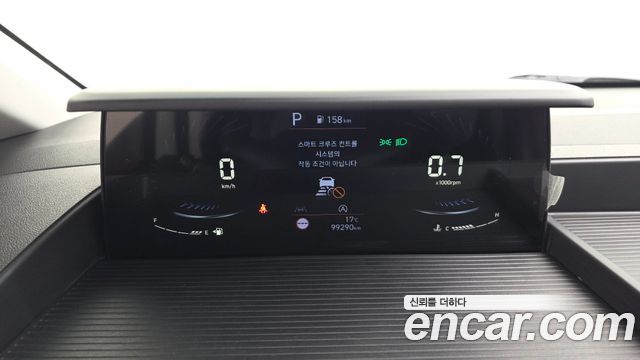 Hyundai Staria 2023 — photo 11