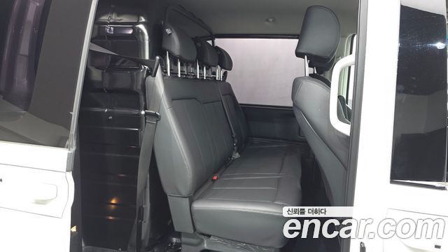 Hyundai Staria 2023 — photo 17