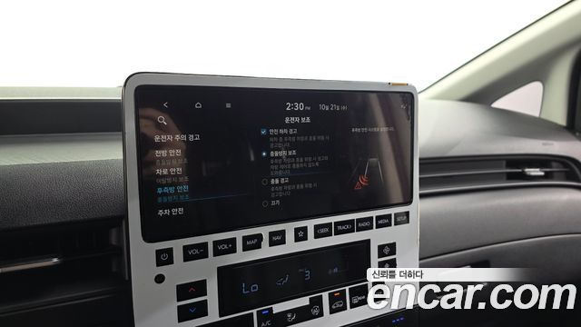 Hyundai Staria 2023 — photo 21