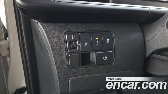 Hyundai Staria 2023 — photo 24