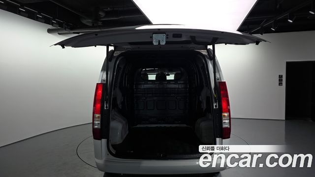 Hyundai Staria 2023 — photo 26