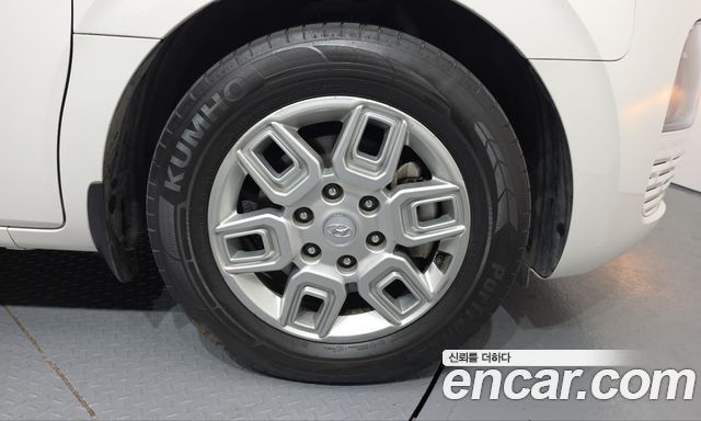 Hyundai Staria 2023 — photo 7