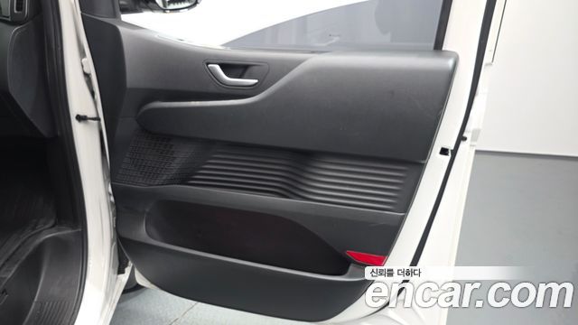 Hyundai Staria 2023 — photo 14