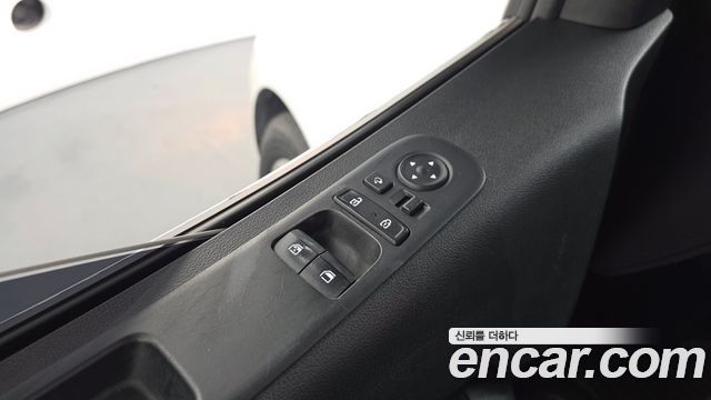 Hyundai Staria 2023 — photo 28