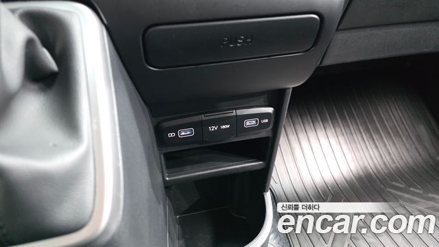 Hyundai Staria 2023 — photo 29