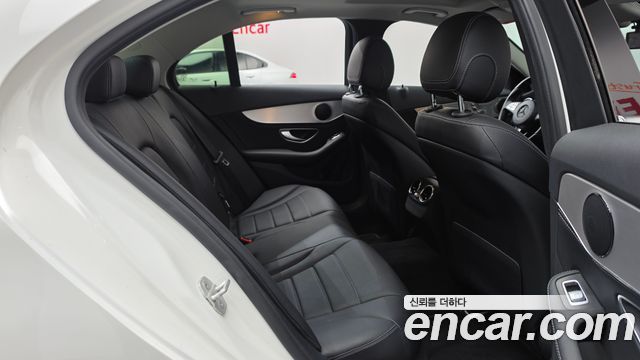 Mercedes-Benz C-Class 2016 — photo 17
