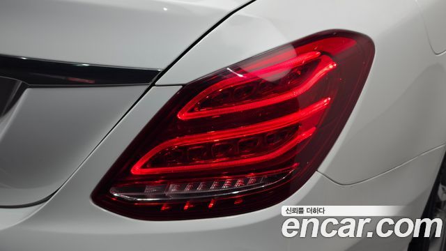 Mercedes-Benz C-Class 2016 — photo 9