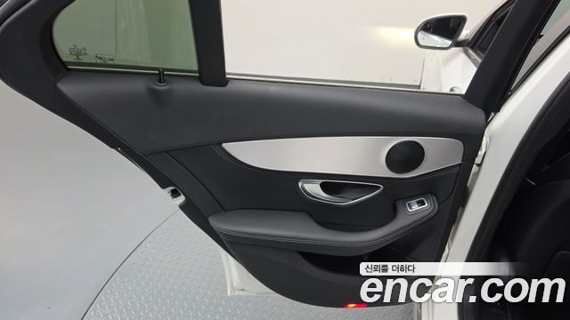 Mercedes-Benz C-Class 2016 — photo 15