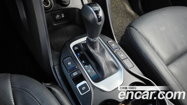 Hyundai Santafe 2016 — photo 9